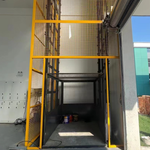 南通导轨式升降机助力物流园破解运输难题