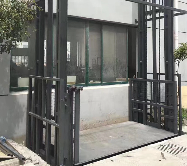 南通导轨式施工升降机助力民生工程提速增效